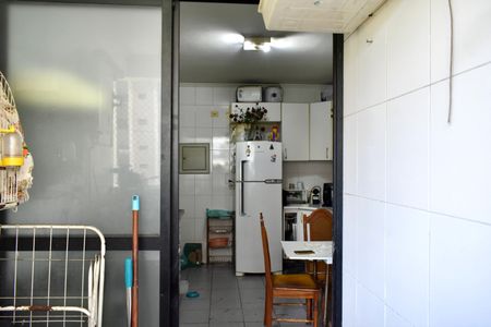 Apartamento à venda com 104m², 3 quartos e 2 vagas Apartamento à venda com 104m², 3 quartos e 2 vagasÁrea de Serviço