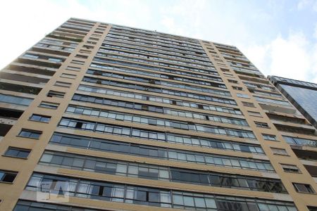 Apartamento à venda com 345m², 4 quartos e 2 vagas Apartamento à venda com 345m², 4 quartos e 2 vagasFachada