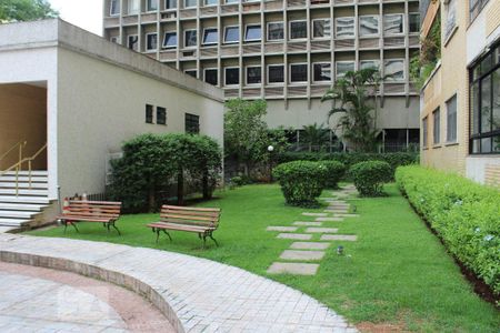 Apartamento à venda com 345m², 4 quartos e 2 vagas Apartamento à venda com 345m², 4 quartos e 2 vagasÁrea comum