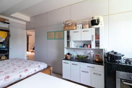 Casa à venda com 177m², 3 quartos e 6 vagas Casa à venda com 177m², 3 quartos e 6 vagasQuarto 4 / Escritório