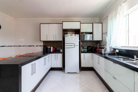 Casa à venda com 177m², 3 quartos e 6 vagas Casa à venda com 177m², 3 quartos e 6 vagasCozinha