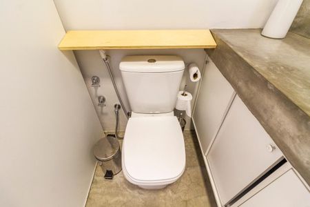 Apartamento à venda com 75m², 2 quartos e sem vagaBanheiro da Suíte