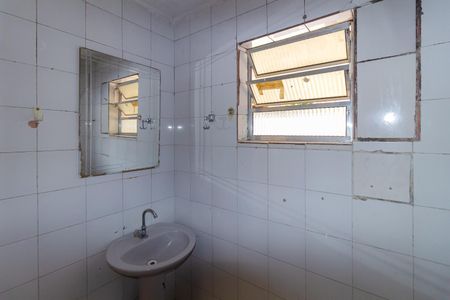 Casa à venda com 300m², 2 quartos e 1 vaga Casa à venda com 300m², 2 quartos e 1 vagaBanheiro