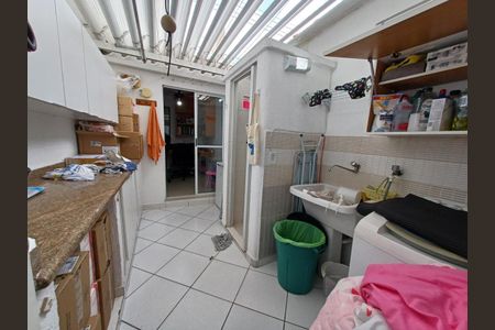 Casa de condomínio à venda com 95m², 3 quartos e 2 vagas