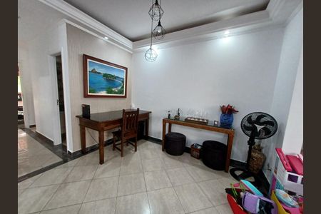 Casa de condomínio à venda com 95m², 3 quartos e 2 vagas