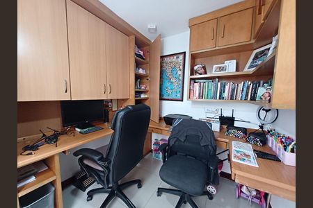 Casa de condomínio à venda com 95m², 3 quartos e 2 vagas