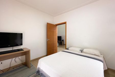 Casa à venda com 415m², 3 quartos e 8 vagas Casa à venda com 415m², 3 quartos e 8 vagasSuíte 1