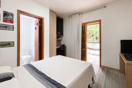 Casa à venda com 415m², 3 quartos e 8 vagas Casa à venda com 415m², 3 quartos e 8 vagasSuíte 1