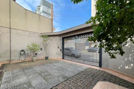 Casa à venda com 415m², 3 quartos e 8 vagas Casa à venda com 415m², 3 quartos e 8 vagasGaragem