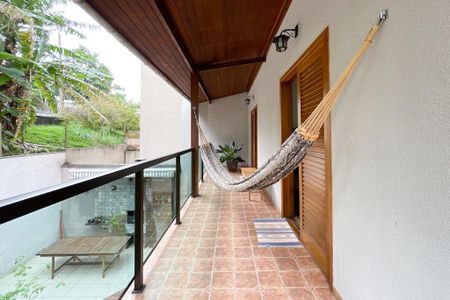 Casa à venda com 415m², 3 quartos e 8 vagas Casa à venda com 415m², 3 quartos e 8 vagasSacada - Suíte 1