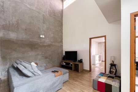 Casa à venda com 415m², 3 quartos e 8 vagas Casa à venda com 415m², 3 quartos e 8 vagasSala de TV