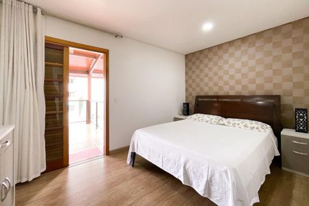 Casa à venda com 415m², 3 quartos e 8 vagas Casa à venda com 415m², 3 quartos e 8 vagasSuíte 2