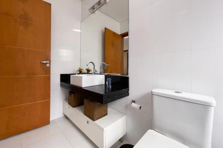 Casa à venda com 415m², 3 quartos e 8 vagas Casa à venda com 415m², 3 quartos e 8 vagasBanheiro Social