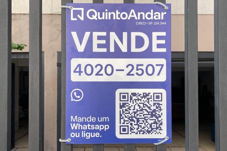 Casa à venda com 415m², 3 quartos e 8 vagas Casa à venda com 415m², 3 quartos e 8 vagasPlaca