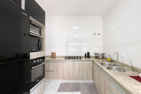 Casa à venda com 415m², 3 quartos e 8 vagas Casa à venda com 415m², 3 quartos e 8 vagasCozinha