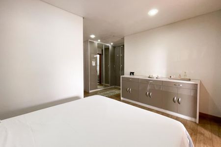Casa à venda com 415m², 3 quartos e 8 vagas Casa à venda com 415m², 3 quartos e 8 vagasSuíte 2