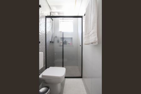 Apartamento à venda com 130m², 3 quartos e 2 vagas Apartamento à venda com 130m², 3 quartos e 2 vagasBanheiro da Suíte 2