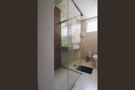 Apartamento à venda com 130m², 3 quartos e 2 vagas Apartamento à venda com 130m², 3 quartos e 2 vagasBanheiro da Suíte 1