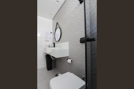 Apartamento à venda com 130m², 3 quartos e 2 vagas Apartamento à venda com 130m², 3 quartos e 2 vagasBanheiro da Suíte 2