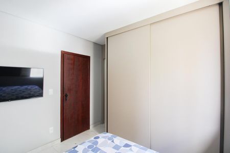 Apartamento à venda com 130m², 3 quartos e 2 vagas Apartamento à venda com 130m², 3 quartos e 2 vagasSuíte 2