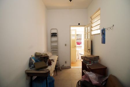 Casa à venda com 270m², 5 quartos e 6 vagasQuarto de Serviço