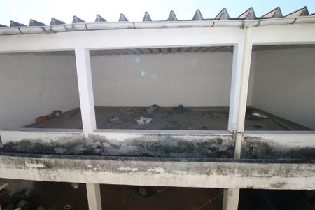 Casa à venda com 270m², 5 quartos e 6 vagasÁrea Anexa - Fundos