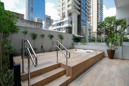 Studio à venda com 26m², 1 quarto e sem vaga Studio à venda com 26m², 1 quarto e sem vagaÁrea Comum - Jacuzi