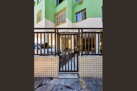 Apartamento à venda com 75m², 2 quartos e sem vaga Apartamento à venda com 75m², 2 quartos e sem vagaFachada