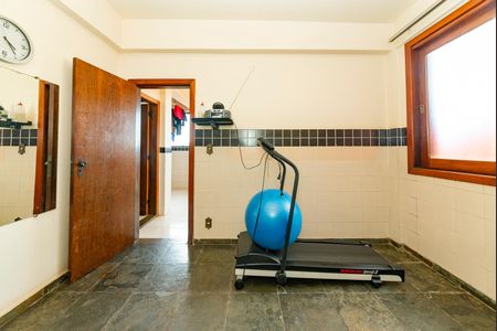 Casa à venda com 436m², 4 quartos e 4 vagasAcademia