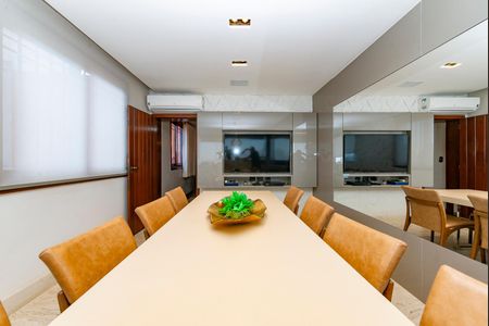 Casa à venda com 436m², 4 quartos e 4 vagasEspaço Gourmet