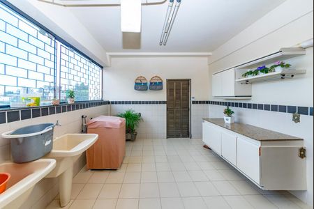 Casa à venda com 436m², 4 quartos e 4 vagasÁrea de Serviço