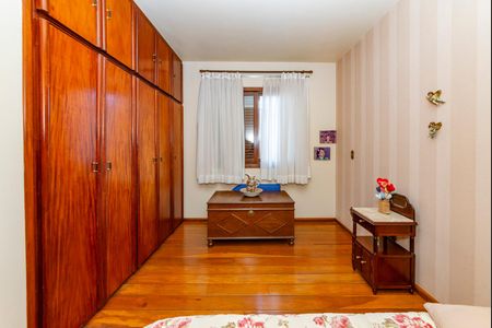 Casa à venda com 436m², 4 quartos e 4 vagasQuarto 3