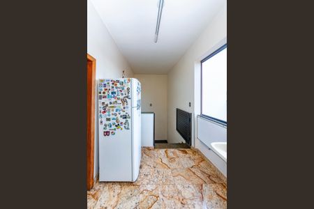 Casa à venda com 436m², 4 quartos e 4 vagasCozinha