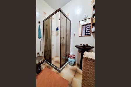 Casa à venda com 250m², 5 quartos e 4 vagas Casa à venda com 250m², 5 quartos e 4 vagasBanheiro da Suíte 2