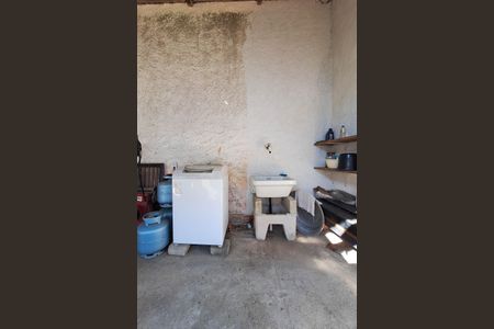 Casa à venda com 250m², 5 quartos e 4 vagas Casa à venda com 250m², 5 quartos e 4 vagasÁrea de Serviço