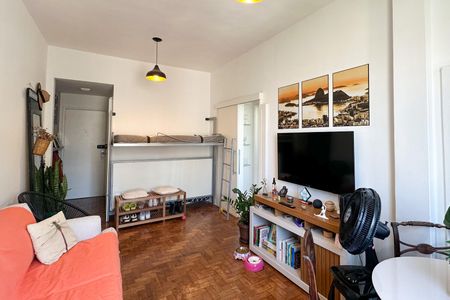 Apartamento à venda com 50m², 1 quarto e sem vaga Apartamento à venda com 50m², 1 quarto e sem vagaSala