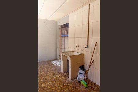 Casa à venda com 146m², 2 quartos e 2 vagas Casa à venda com 146m², 2 quartos e 2 vagasLavanderia