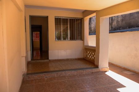 Casa à venda com 146m², 2 quartos e 2 vagas Casa à venda com 146m², 2 quartos e 2 vagasGaragem