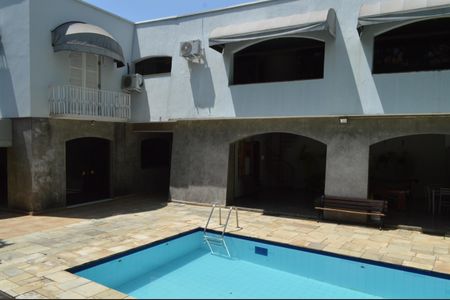 Casa à venda com 630m², 5 quartos e 6 vagasPiscina