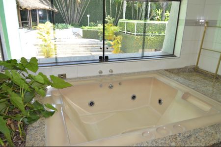 Casa à venda com 630m², 5 quartos e 6 vagasBanheiro da Suíte 3