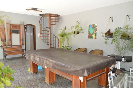 Casa à venda com 630m², 5 quartos e 6 vagasÁrea de lazer