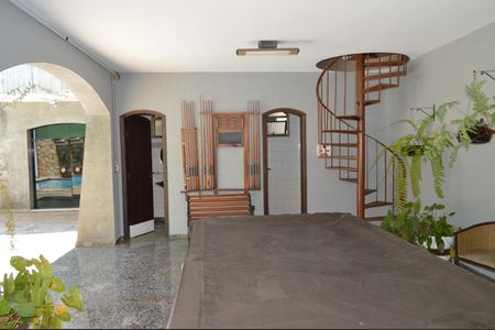 Casa à venda com 630m², 5 quartos e 6 vagasÁrea de lazer