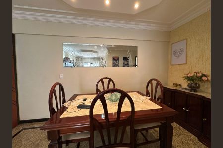 Apartamento à venda com 81m², 3 quartos e 2 vagasSala