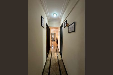 Apartamento à venda com 81m², 3 quartos e 2 vagasCorredor - sala