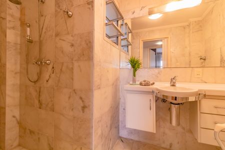 Apartamento à venda com 290m², 4 quartos e 4 vagasBanheiro