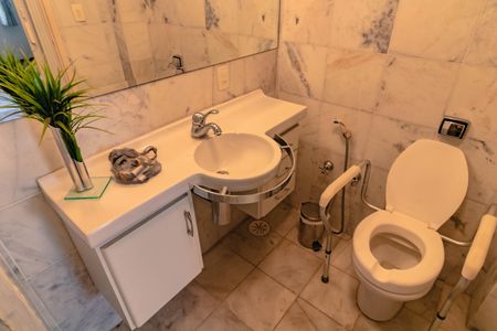 Apartamento à venda com 290m², 4 quartos e 4 vagasBanheiro