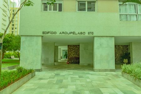 Apartamento à venda com 290m², 4 quartos e 4 vagasFachada