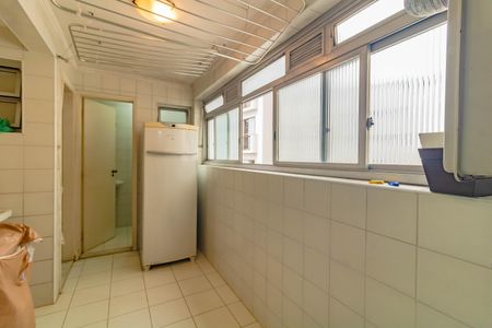 Apartamento à venda com 290m², 4 quartos e 4 vagasBanheiro de Serviço