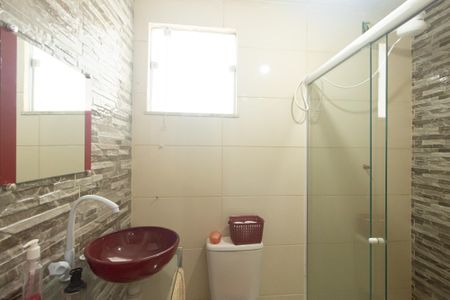 Casa de condomínio para alugar com 120m², 2 quartos e sem vagaBanheiro da Suíte