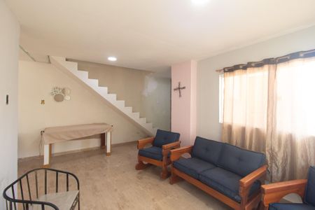 Casa de condomínio para alugar com 120m², 2 quartos e sem vagaSala